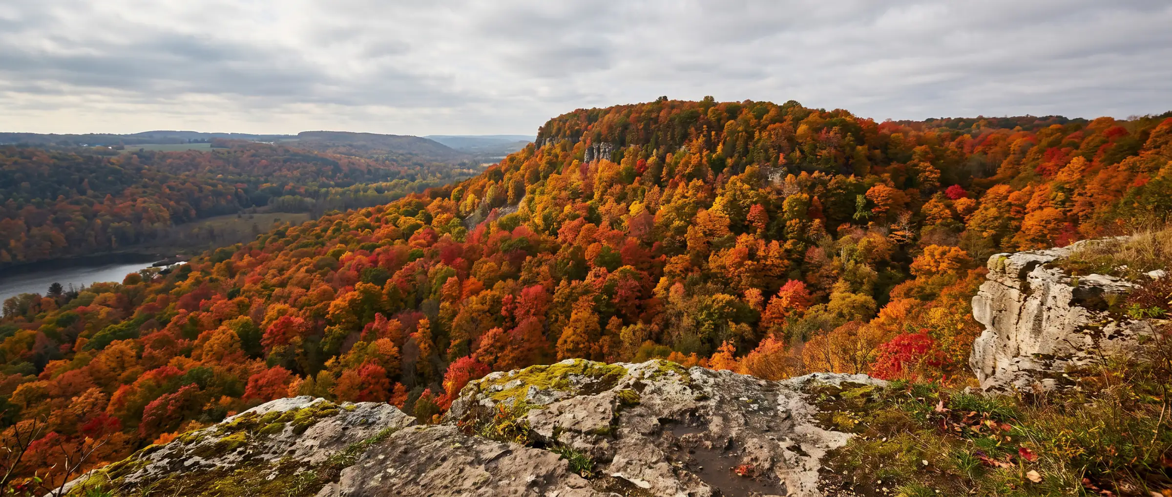 Christian-Owned Businesses in Dundas, ON: the view from Dundas Peak in autumn