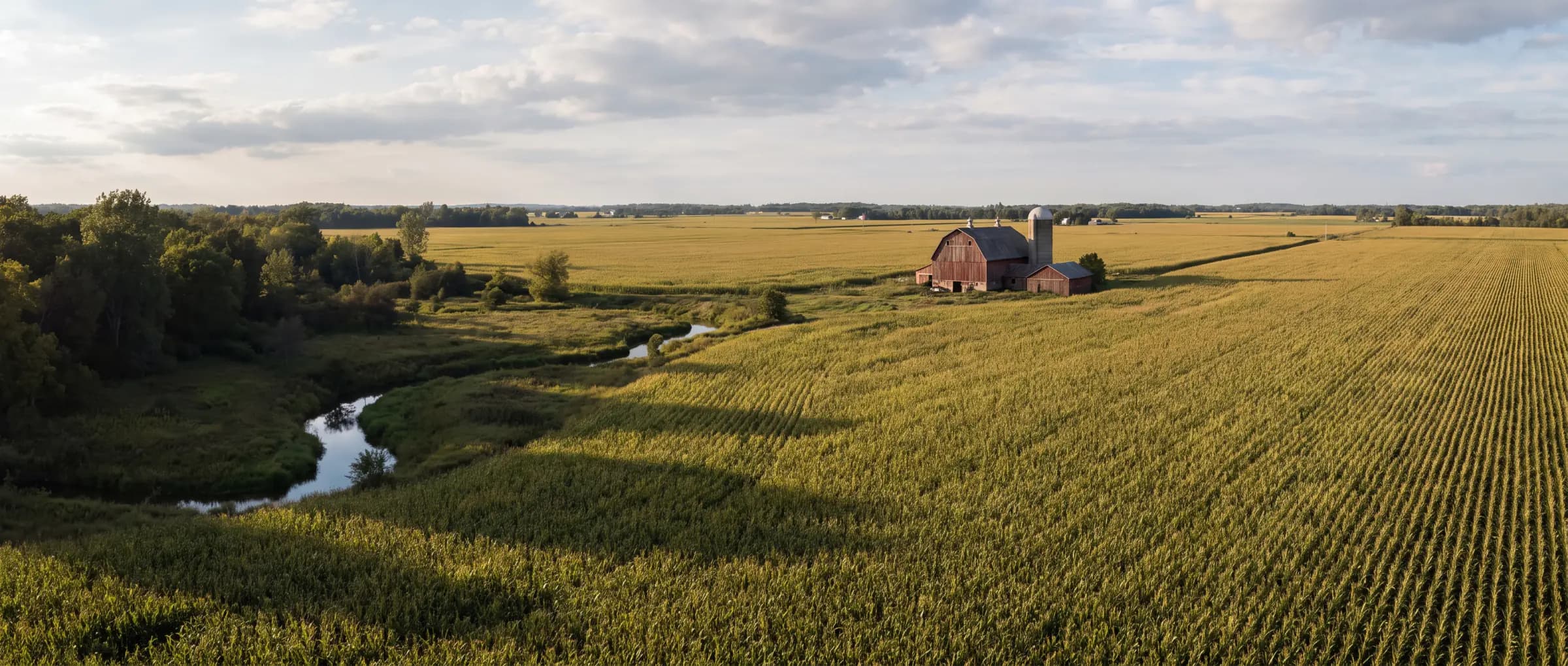Christian-Owned Businesses in Glencoe, ON: corn fields and a red barn in the Middlesex countryside