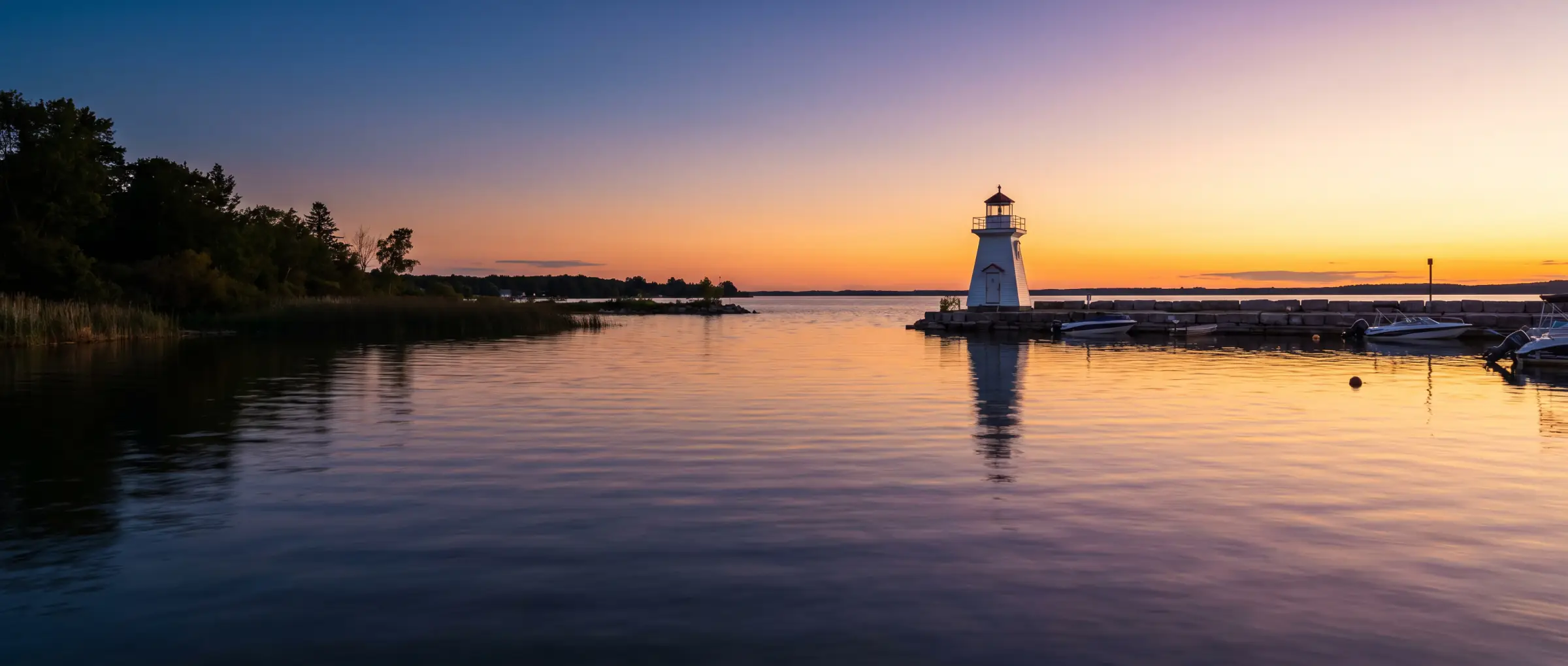 Christian-Owned Businesses in Beaverton, ON: the harbour and pier lighthouse on Lake Simcoe