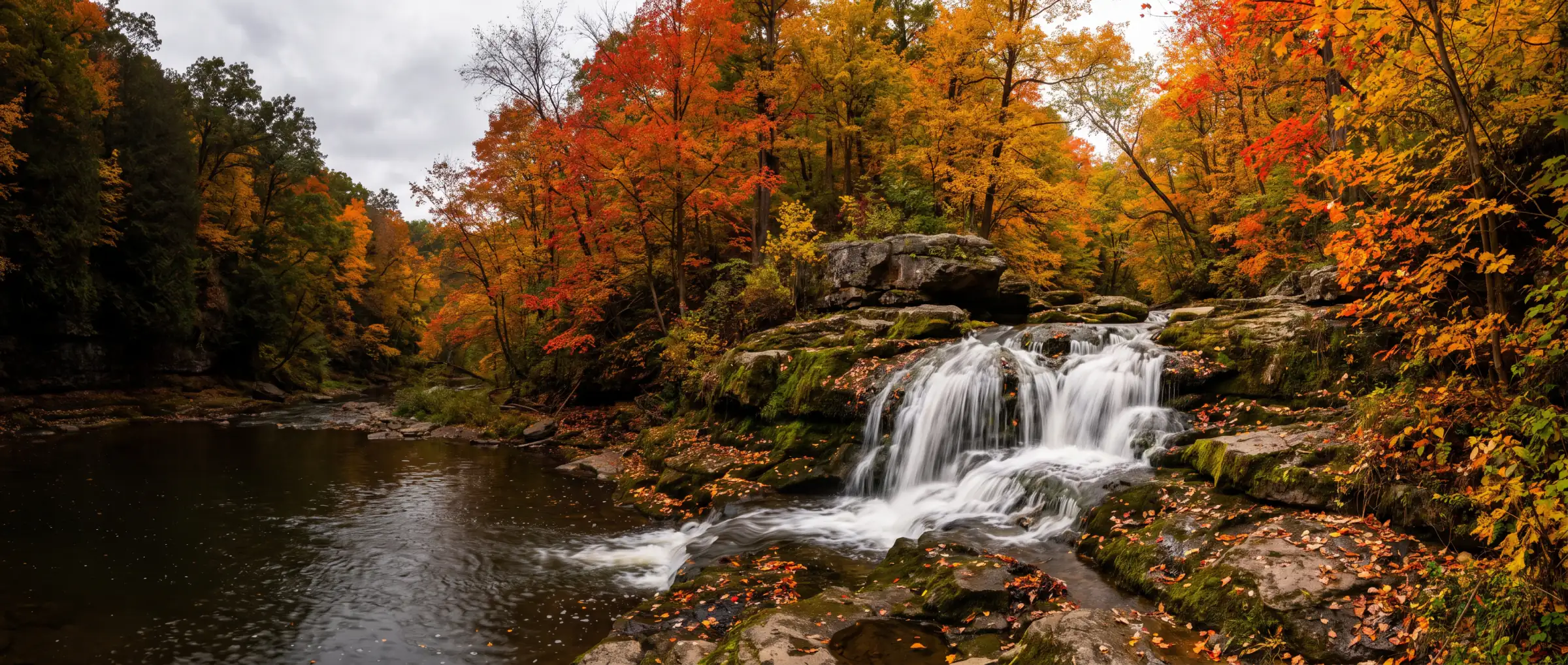Christian-Owned Businesses in Waterdown, ON: Smokey Hollow waterfall on Grindstone Creek