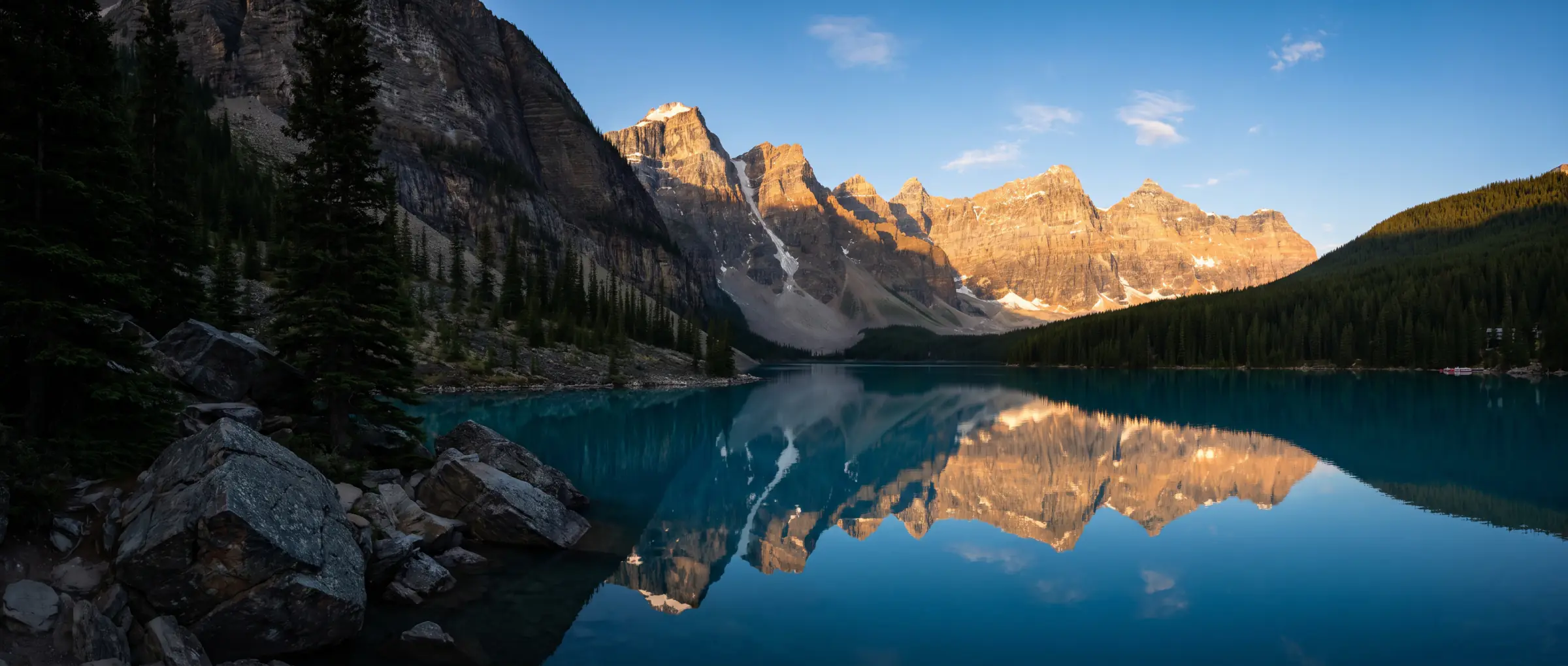 Moraine Lake and the Valley of the Ten Peaks in Banff National Park, Alberta